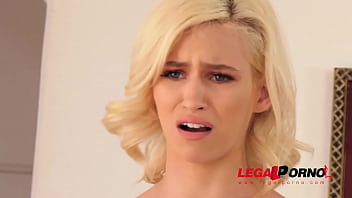 Horny teen vamp kiara cole seduces gentleman to bang her tight shaved pussy gp682