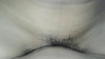 สาวนักเรียนคนสวยชอบขึ้นขย่มควยของฉันและแหกหีให้ฉันเลียแตด