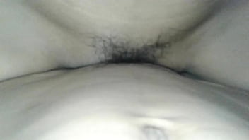 สาวนักเรียนคนสวยชอบขึ้นขย่มควยของฉันและแหกหีให้ฉันเลียแตด