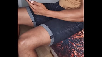 A ella le encanta mamar guebo