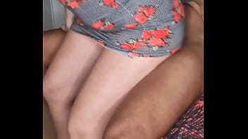 A ella le encanta mamar guebo