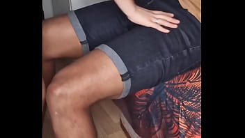 A ella le encanta mamar guebo