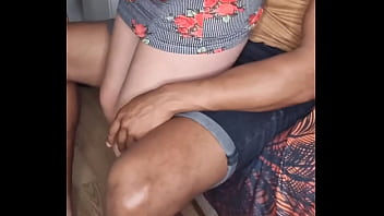 A ella le encanta mamar guebo