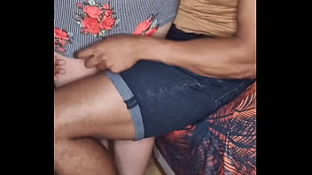 A ella le encanta mamar guebo