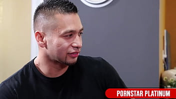 Redhead gilf sexy vanessa begs to get fucked by rey castillo