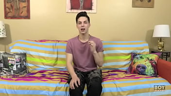 Gay Lad Fills His Ass With Massive Toy thumbnail