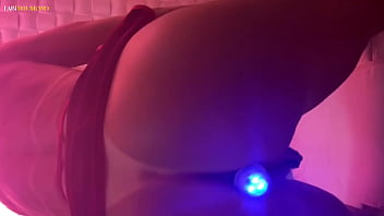 Natal Com Essa Milf Gostosa Brincando Com Seu Grelão Gostoso E Um Plug Que Pisca No Cuzinho Fabi Drumond thumbnail