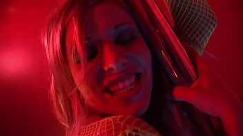 Pussy licking threesomes usulaly happen in tany'as room but since the party is taking