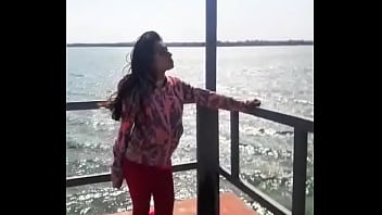 Bonneyuwu viviendo en la calle hago pis en publico argentina