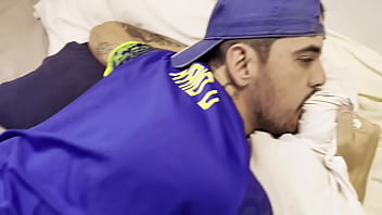 O puto pediu leite no cuzinho depois da escola teaser