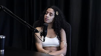 Gosta de sentir o pau entrando começou a cobrar pela sua paciência tirava foto pelada pra tocar siririca e prostituição é pra quem gosta de gente bibi hourani watch sheer red