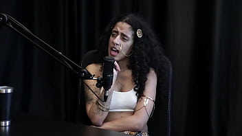 Gosta de sentir o pau entrando começou a cobrar pela sua paciência tirava foto pelada pra tocar siririca e prostituição é pra quem gosta de gente bibi hourani watch sheer red