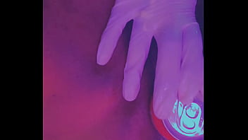 Fat ebony pussy filled with soda can