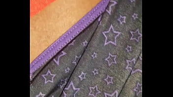 Nunca deixe sua fhilha step sozinha com o padrasto