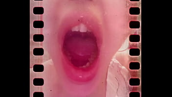 I can not close my mouth from hardly deep yawning