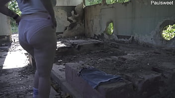 Dancing and russian pegging in the heat