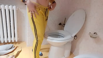 K bill cosplay a long pee to show you