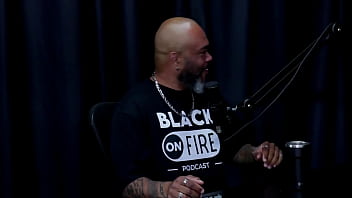 Chegou a voltar atrás mas decidiu tentar de novo grava collabs e teve experiências de podolatria com o cliente que bebia xixi juh jackson watch sheer red