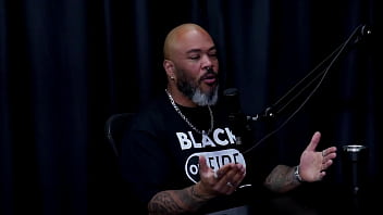 Chegou a voltar atrás mas decidiu tentar de novo grava collabs e teve experiências de podolatria com o cliente que bebia xixi juh jackson watch sheer red