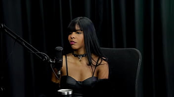 Chegou a voltar atrás mas decidiu tentar de novo grava collabs e teve experiências de podolatria com o cliente que bebia xixi juh jackson watch sheer red