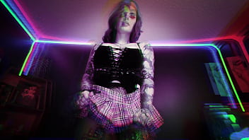 Goth girlfriend keisha grey receives a delightful pussy pounding and facial