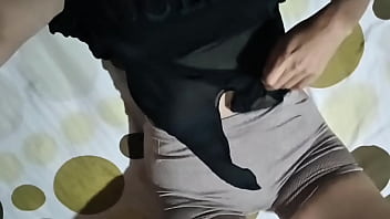 Mi hermanastra con un trasero enorme quiere hacer un trato casero real