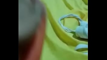 Geissa de fortaleza se masturbando com senoura