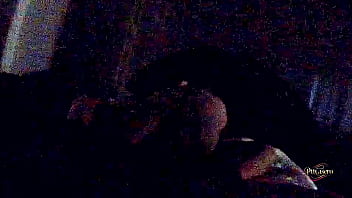 Metiéndole pinga de misionero qué rico gime flash