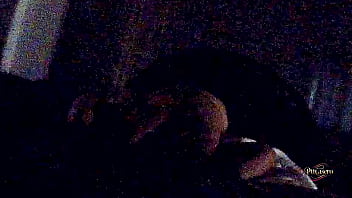 Metiéndole pinga de misionero qué rico gime flash