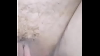 Deixei o macho meter no meu cu enquanto meu marido filmava tudo de perto