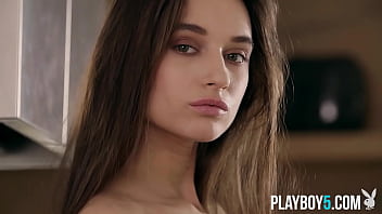 Incredibly gorgeous brunette alive today is ukrainian beauty gloria sol Incredibly gorgeous brunette alive today is ukrainian beauty gloria sol