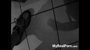 Die flasche wollte sie in ihrer eigenen kneipe