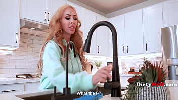 Something about skilled men plumber fixes her tap & her pussy started leaking Something about skilled men plumber fixes her tap & her pussy started leaking