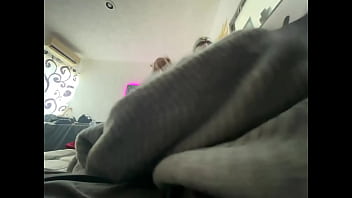 Compartiendo la cama con mi hermanastra edición desafío de semen