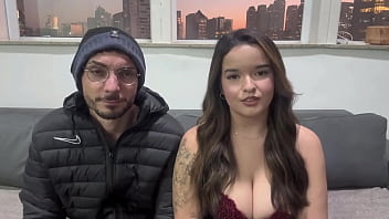 Marido Surpreendeu Esposa Putinha Com Mascarado Hard Para Fazê La Gozar Com Outro thumbnail