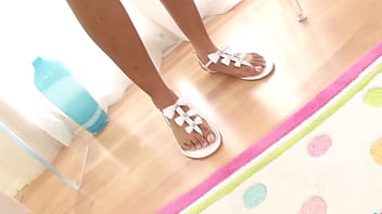 Dolce damone ebony girl gives huge cock pov blowjob and gets facial