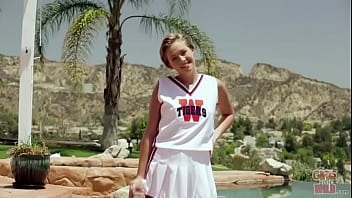 Cheerleader loves to lick pussy