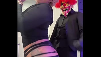 Thick ebony baddie with a huge ass twerking sumn vicious