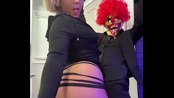 Thick ebony baddie with a huge ass twerking sumn vicious