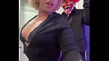 Thick ebony baddie with a huge ass twerking sumn vicious