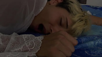 Meu marido quis foder minha sobrinha postica la em casa