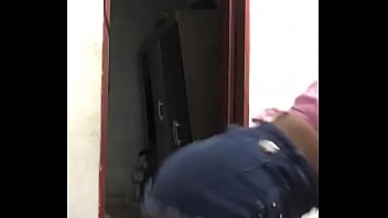 Ninfeta dançando funk