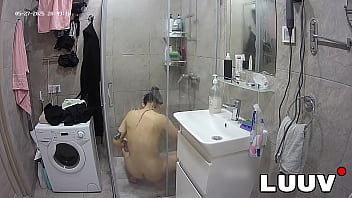 Luuv tattooed alice gets ready for the evening reality show segment in the shower