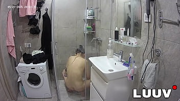 Luuv tattooed alice gets ready for the evening reality show segment in the shower