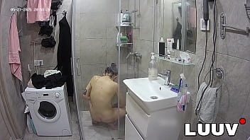 Luuv tattooed alice gets ready for the evening reality show segment in the shower