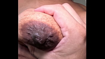 Pisca o cuzinho e enche minha boca de leitinho