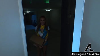 Madison morgan's makes her bubble butt bounce on alex legend's dick