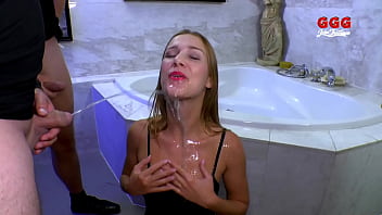 Ggg alexis crystal in the piss trap