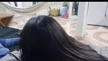 Bom mesmo pular a cerca cair de boca no pau do vizinho