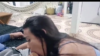 Bom mesmo pular a cerca cair de boca no pau do vizinho